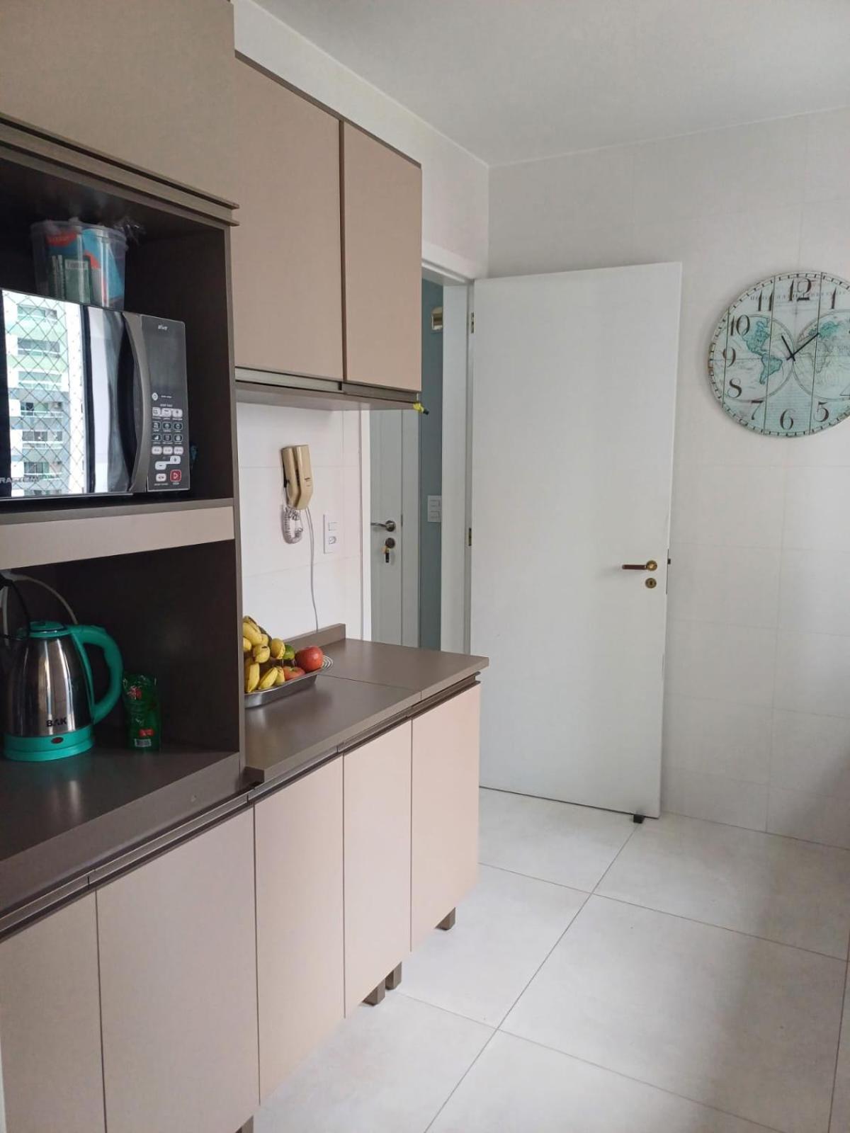 Apto A Uma Quadra Da Praia Central Balneário Camboriú Екстериор снимка